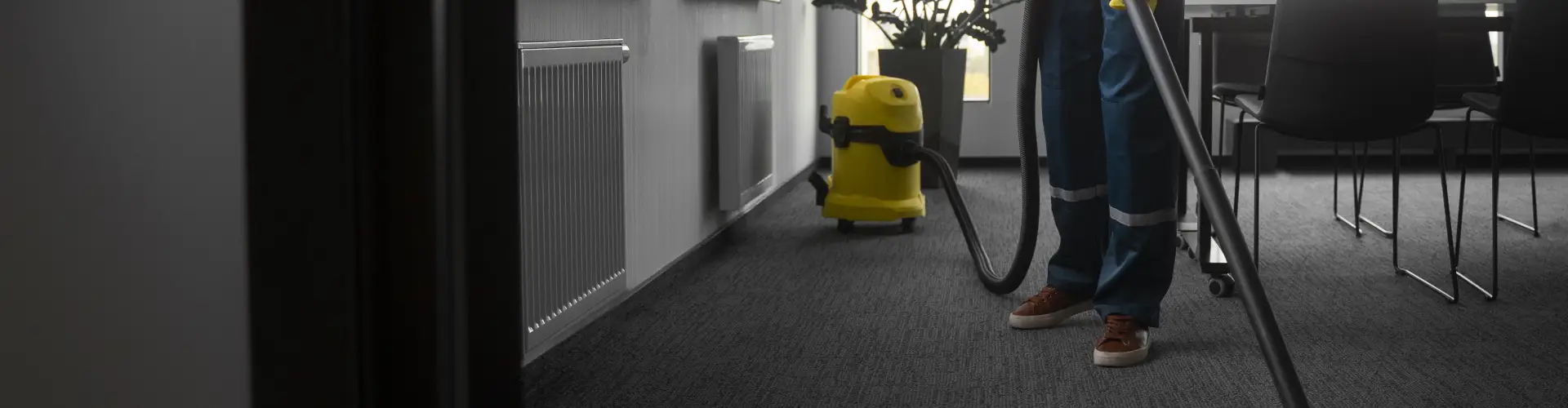Commercial office cleaning service